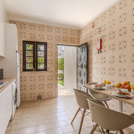 빌라 #392 Spacious 4br In Shared Pool *