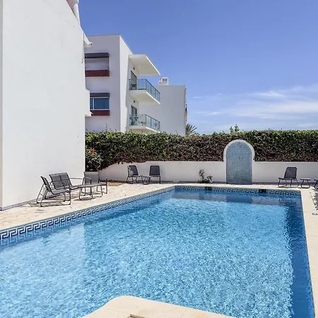 #392 Spacious 4br In Shared Pool
