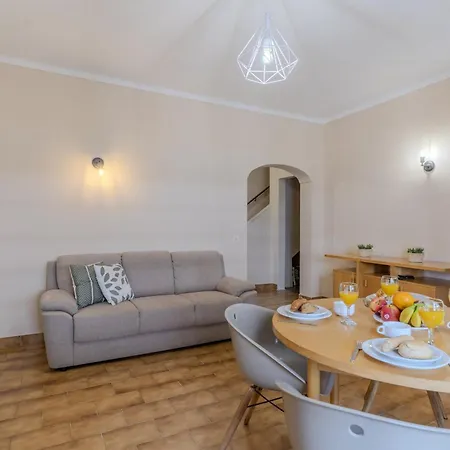빌라 #392 Spacious 4br In Shared Pool 알부페이라